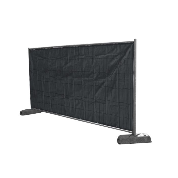 Afbeelding van Folizeil Zwart 2M, een zwarte folie voor het afschermen van tijdelijk hekwerk. Biedt privacy en geeft een verzorgde uitstraling aan het terrein. Ideaal voor bouwplaatsen of evenementen. Product van Proffix
